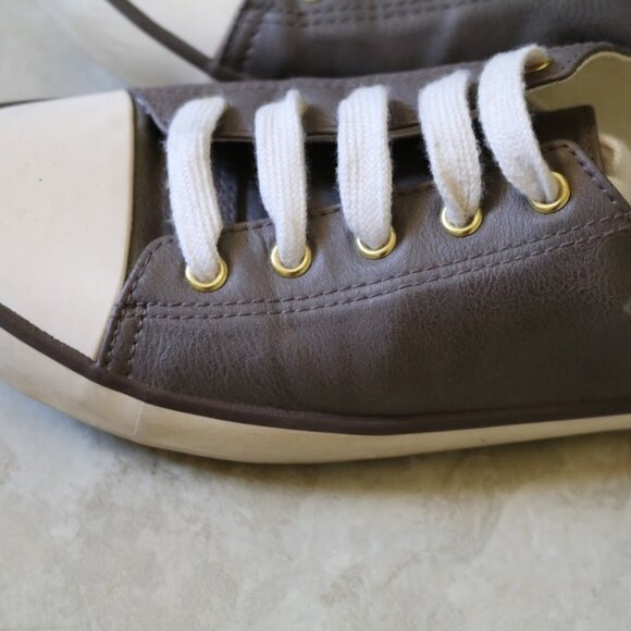 H&M Vegan Leather Low Top Lace-Up Sneaker - Brown, Size 8 - Picture 8 of 16